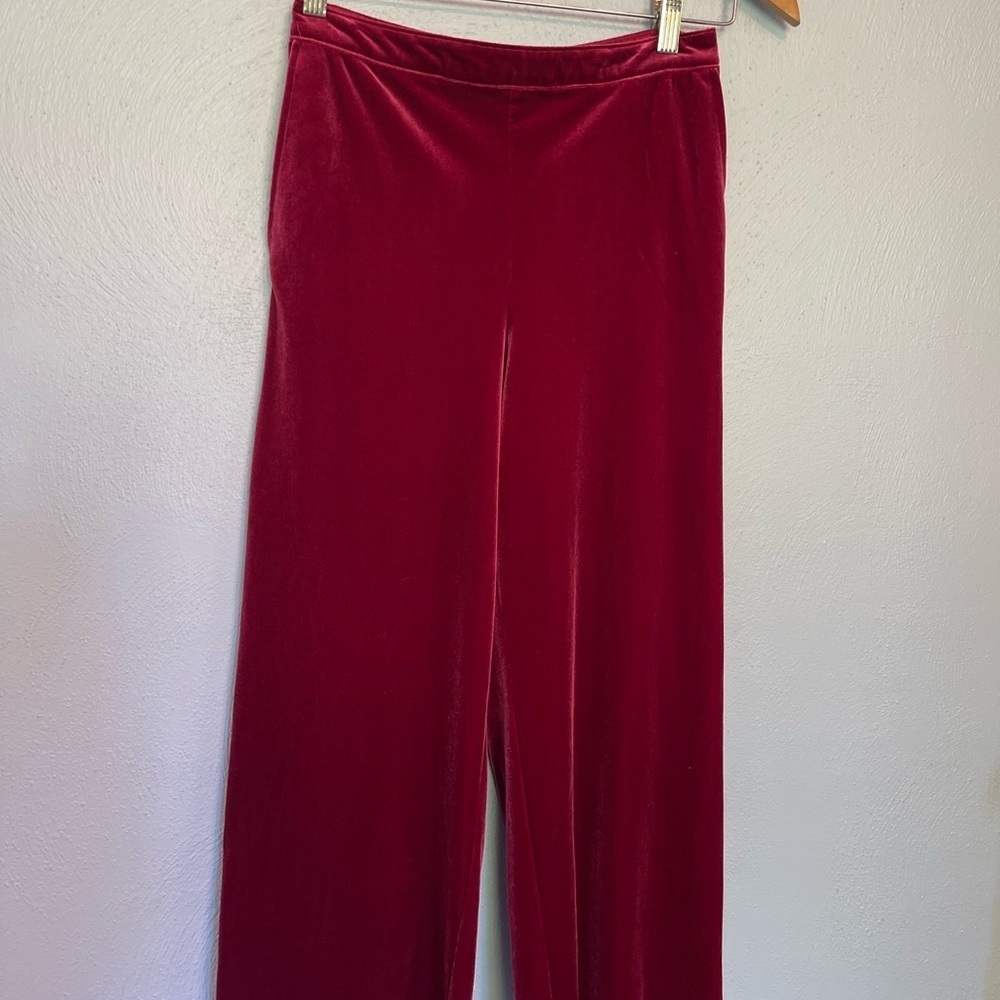 Abercrombie & Fitch Red Velvet
Cropped Pants Wide Leg Side Pockets size XS